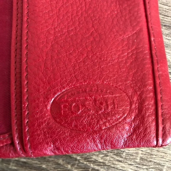 FOSSIL Red Leather Wallet - Picture 4 of 15